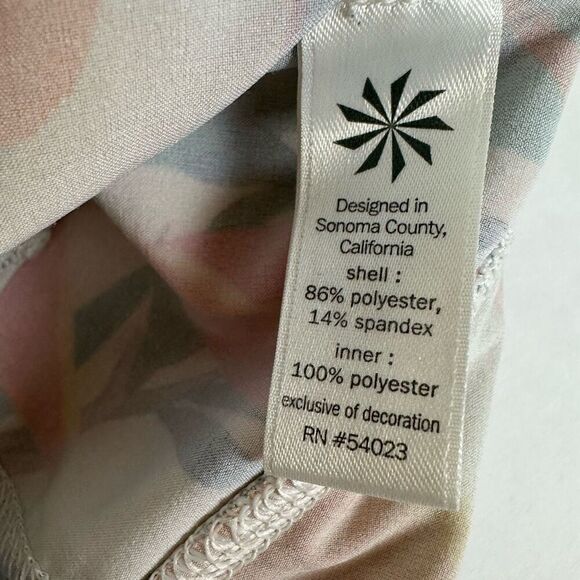 Athleta Womens Tropical Lilies Ready Set Go Shorts size Small - Picture 9 of 10